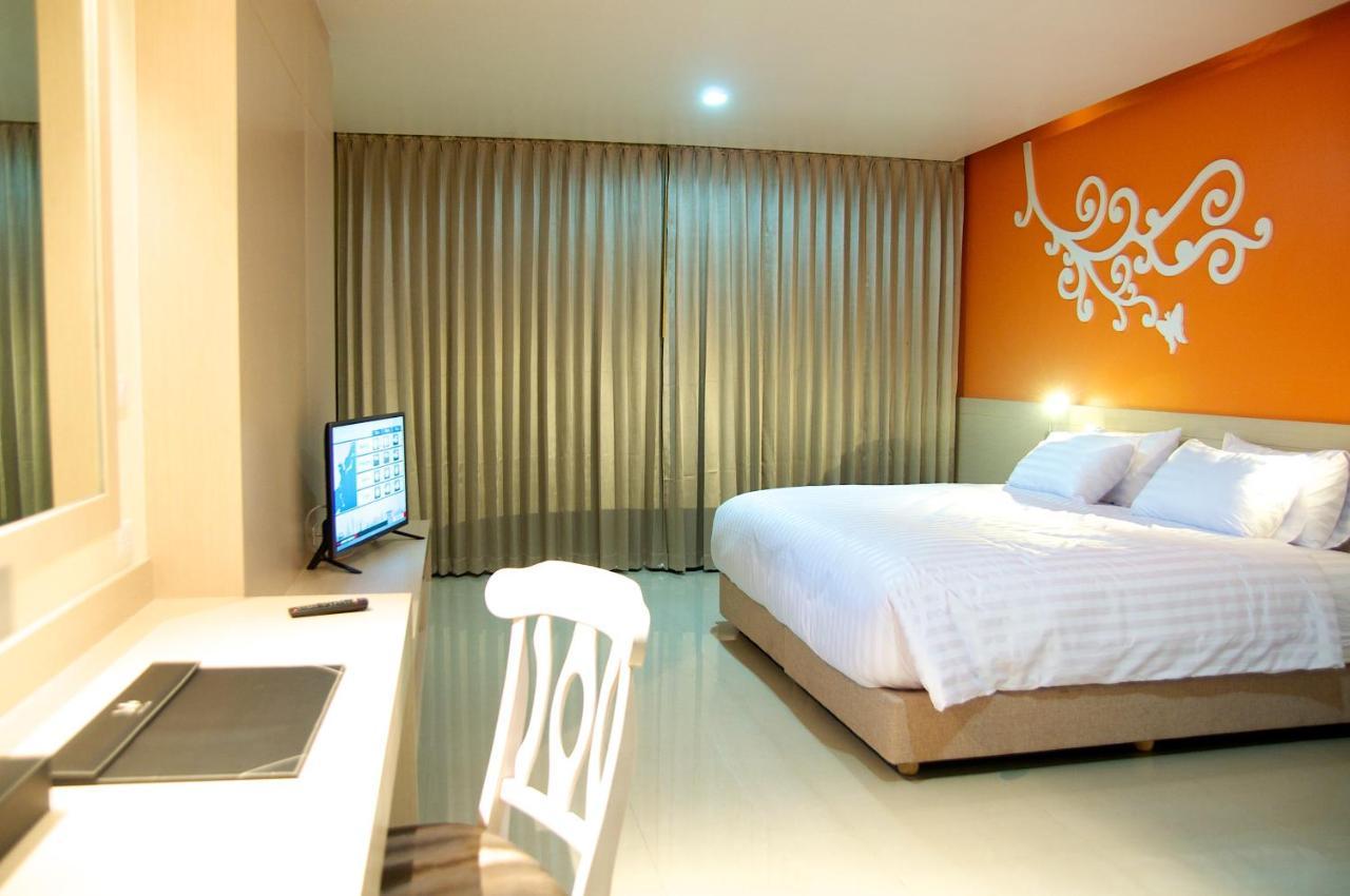 Jolly Suites&Spa Petkasem Ban Nong Khaem  Exterior photo