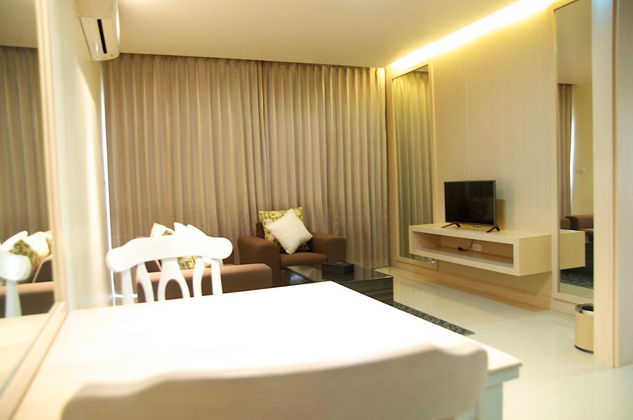 Jolly Suites&Spa Petkasem Ban Nong Khaem  Exterior photo