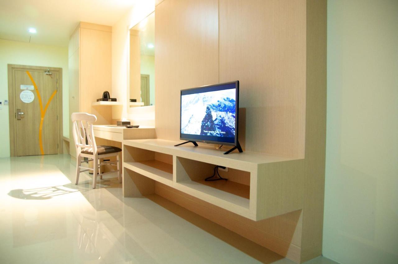 Jolly Suites&Spa Petkasem Ban Nong Khaem  Exterior photo